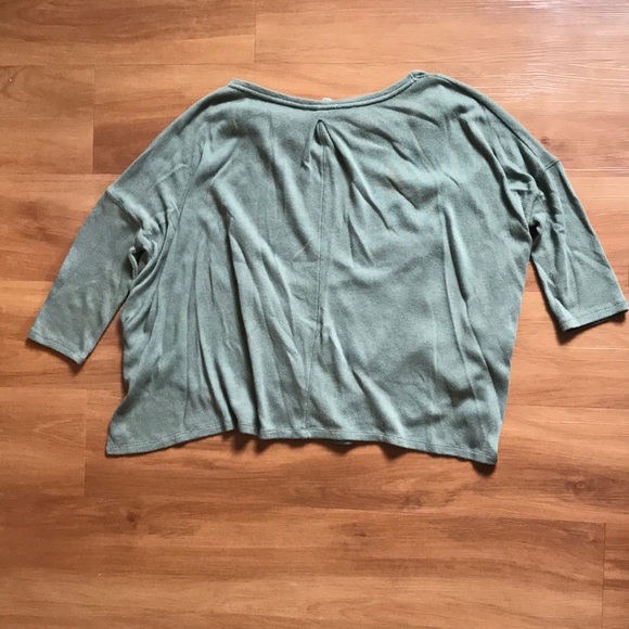 We The Free Green Top. Size XS - Picture 3 of 4